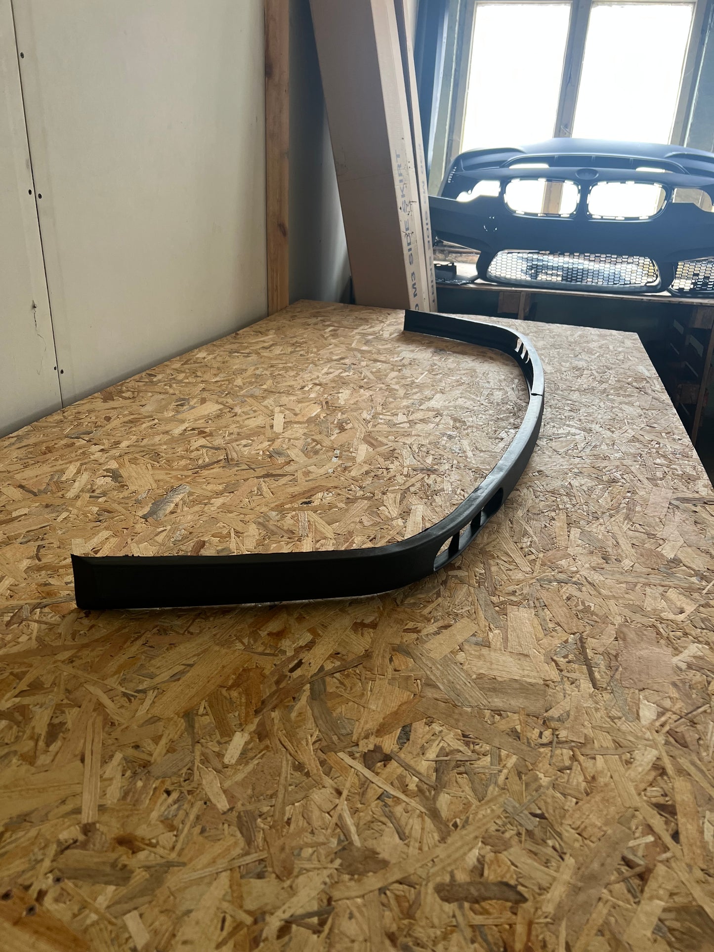 SPOILER UNIVERSAL - STIL LAGUNA