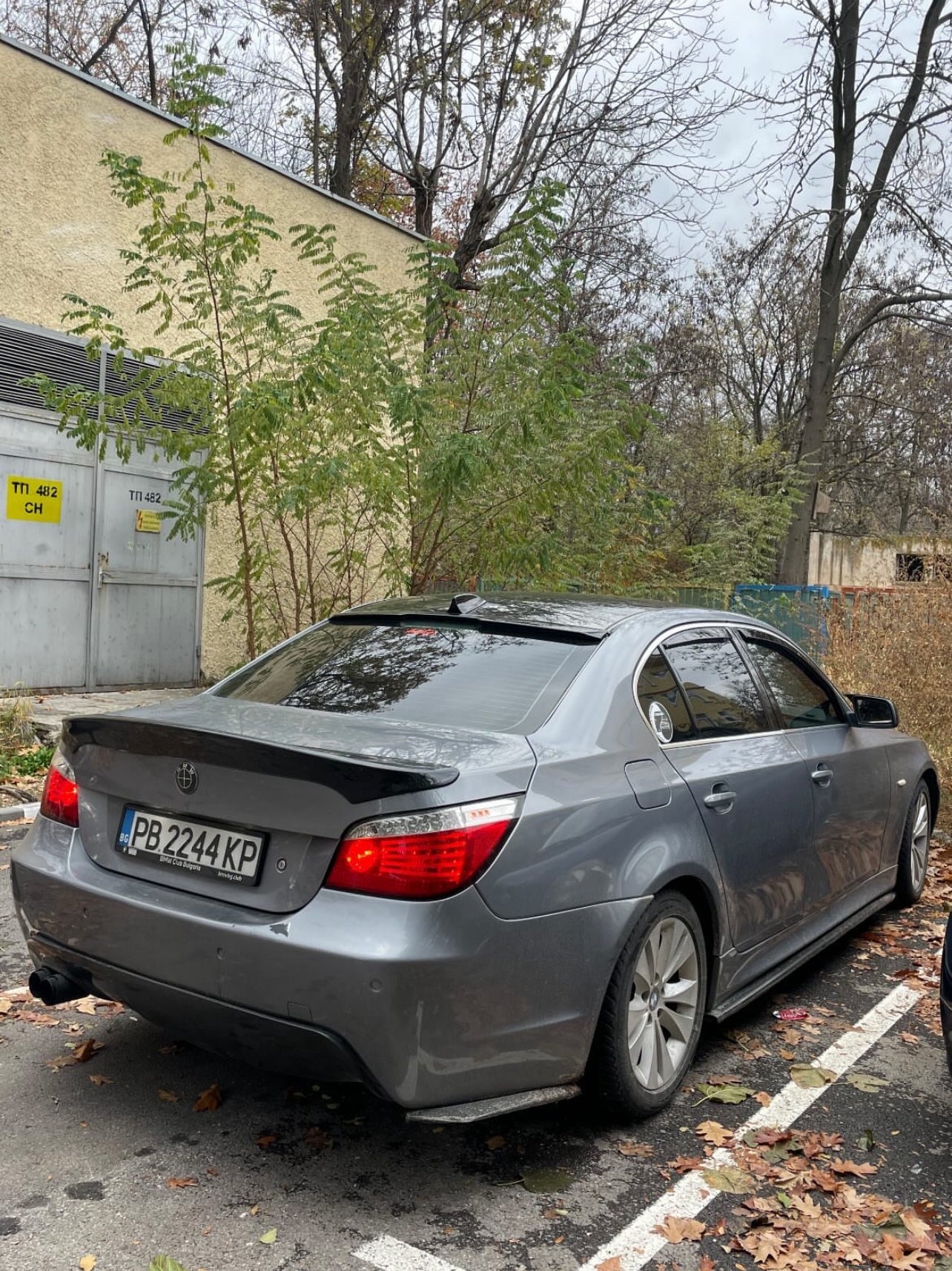 Спойлер за багажник стил CSL за BMW E60 черен пиано лак