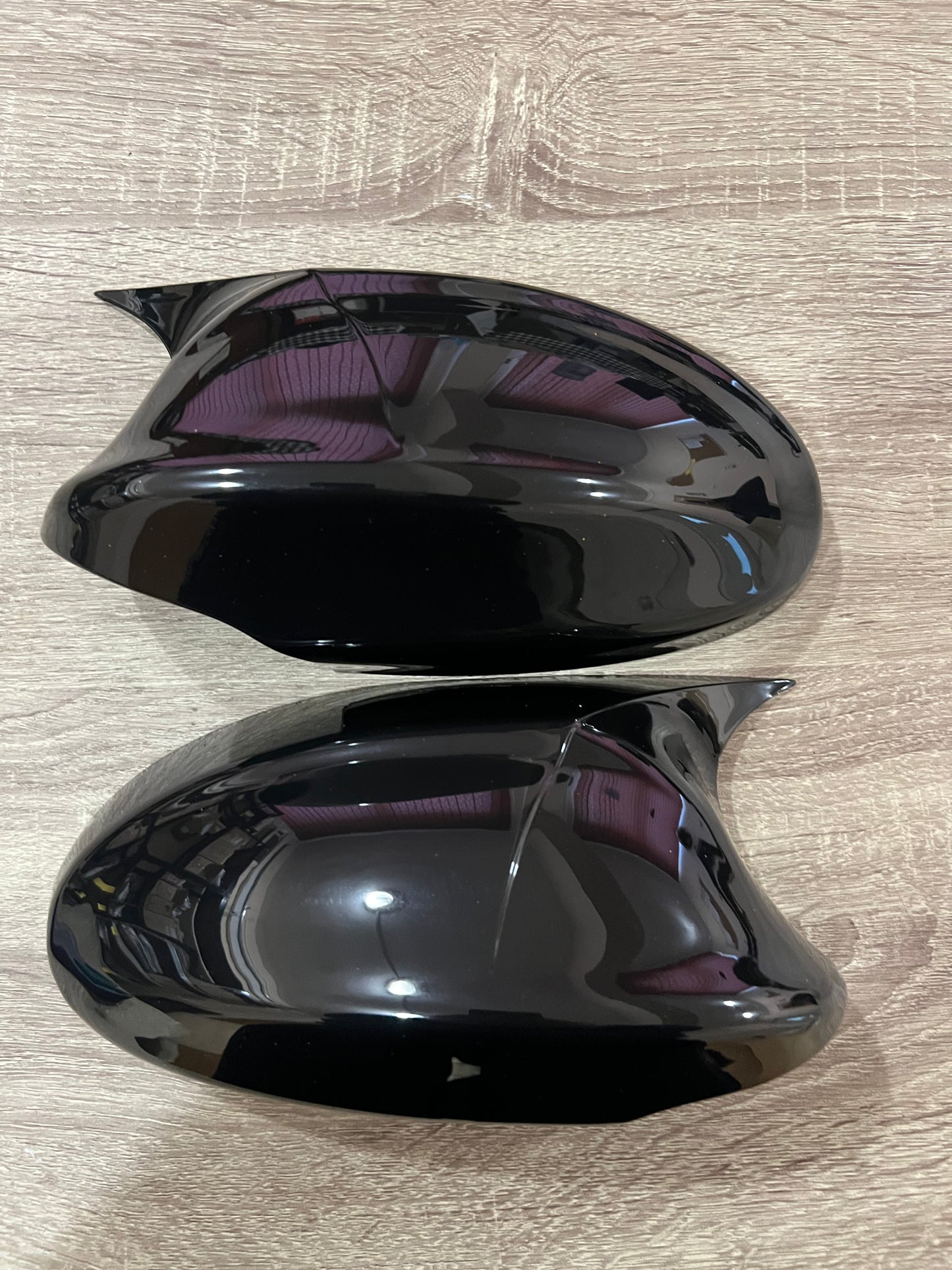 Капаци за огледала БАТМАН дизайн за BMW 3 серия E90 2004-2008 - черен пиано лак