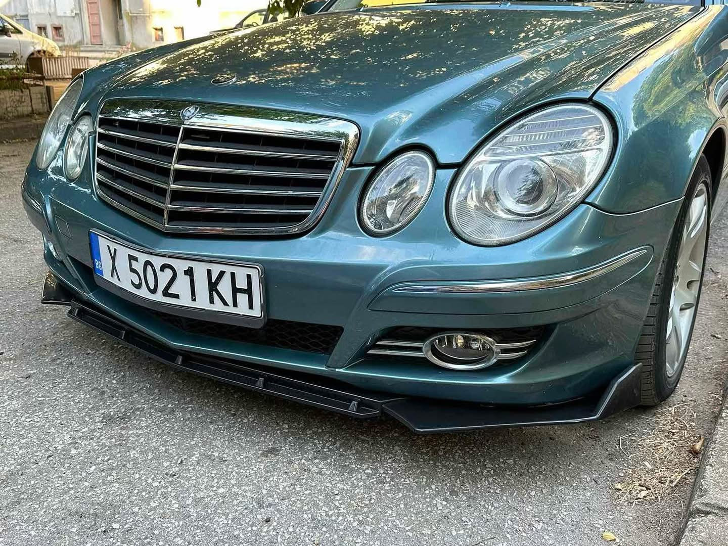 Преден лип спойлер / нож / добавка за Mercedes E class W211