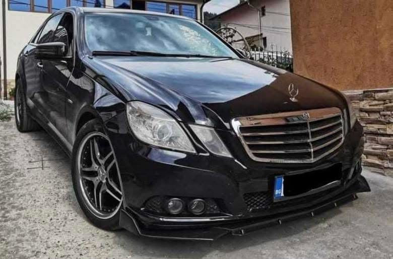 Преден спойлер / нож / добавка за Mercedes W212 черен пиано лак