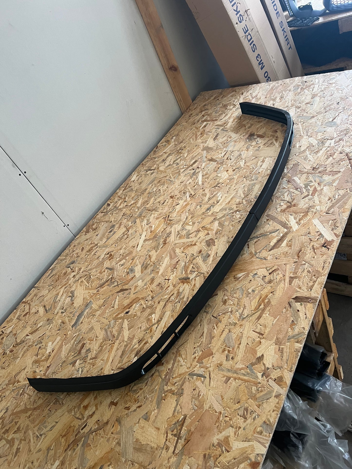 SPOILER UNIVERSAL - STIL LAGUNA