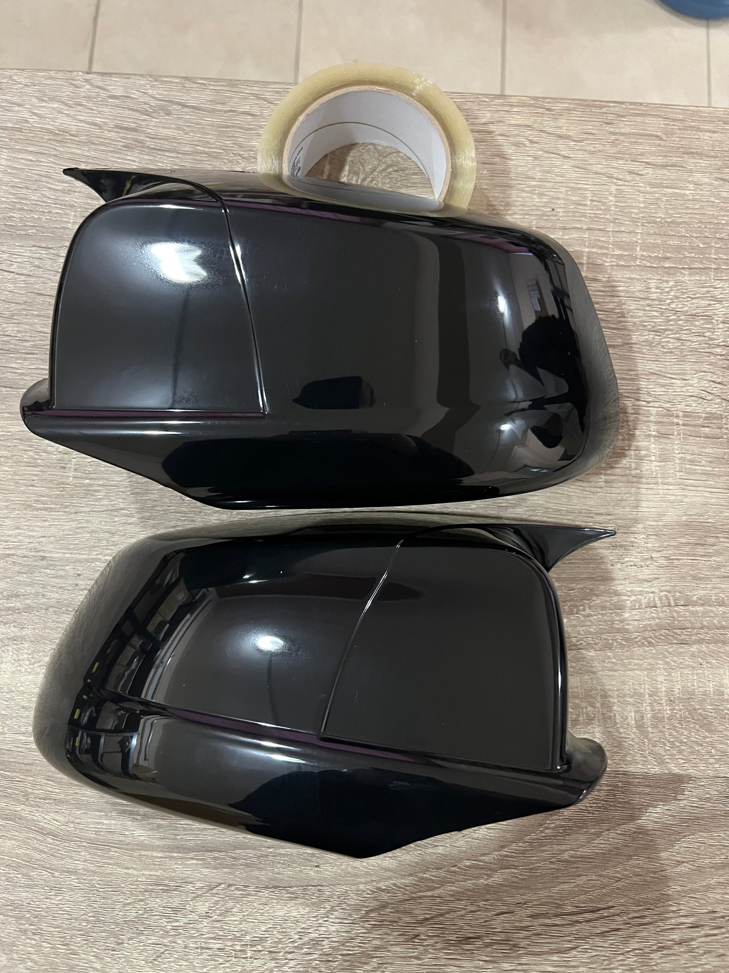 Капаци за огледала БАТМАН дизайн за BMW 5 серия F10 2010-2013 - черен пиано лак