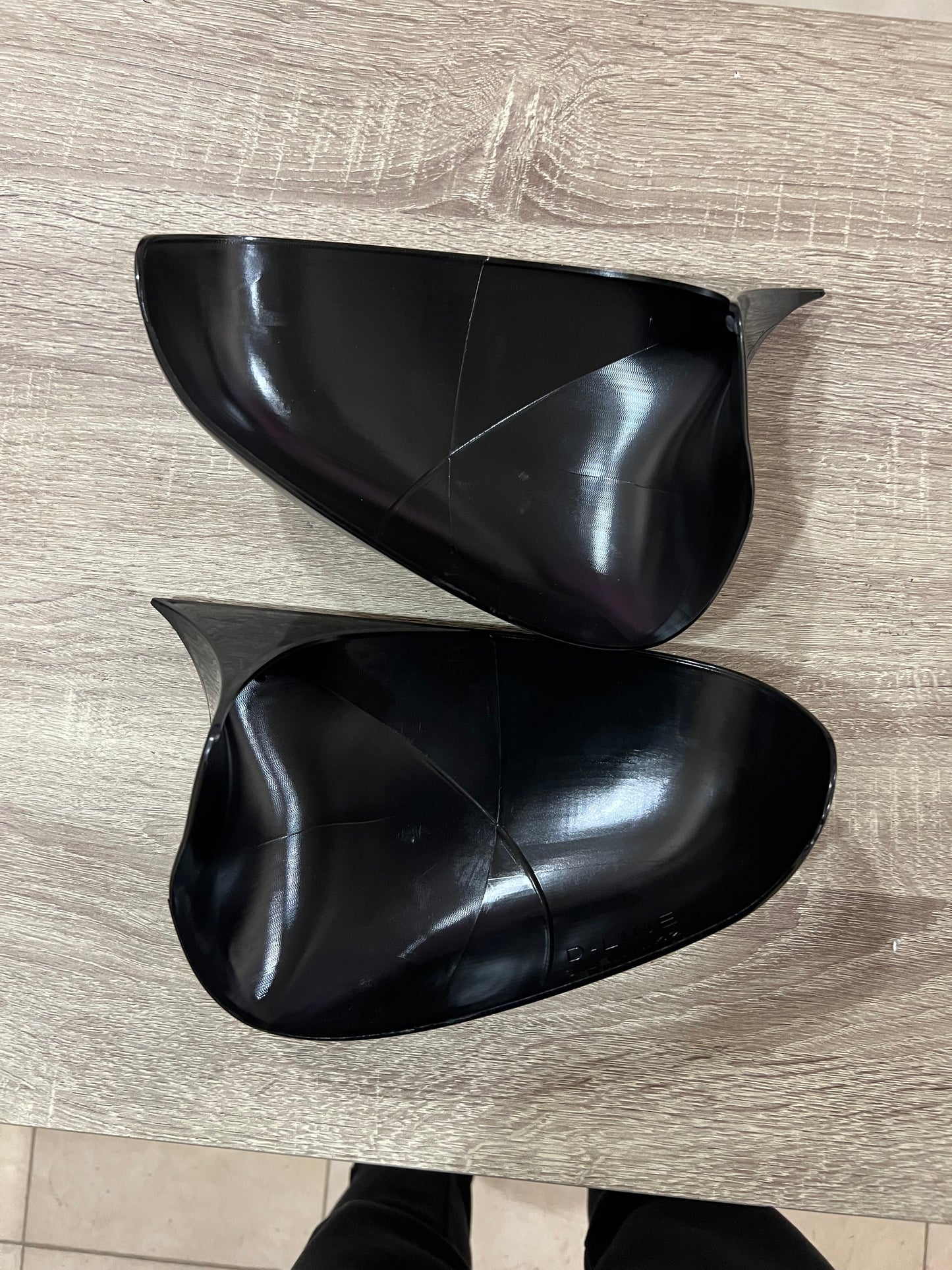 Huse oglindă design BATMAN pentru SEAT LEON 2005-2008 - lac negru piano