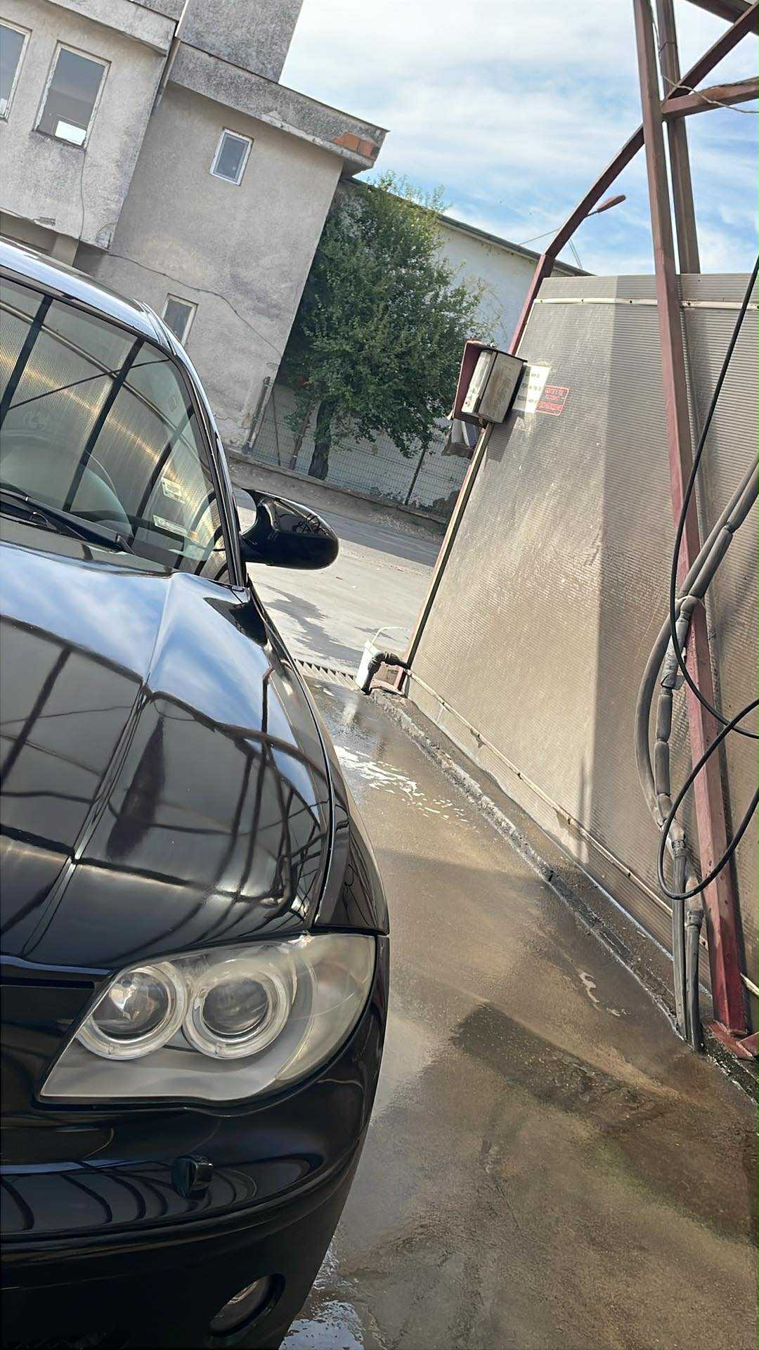 Capace oglinzi design BATMAN pentru BMW Seria 1 E87 2004-2011 - lac negru piano