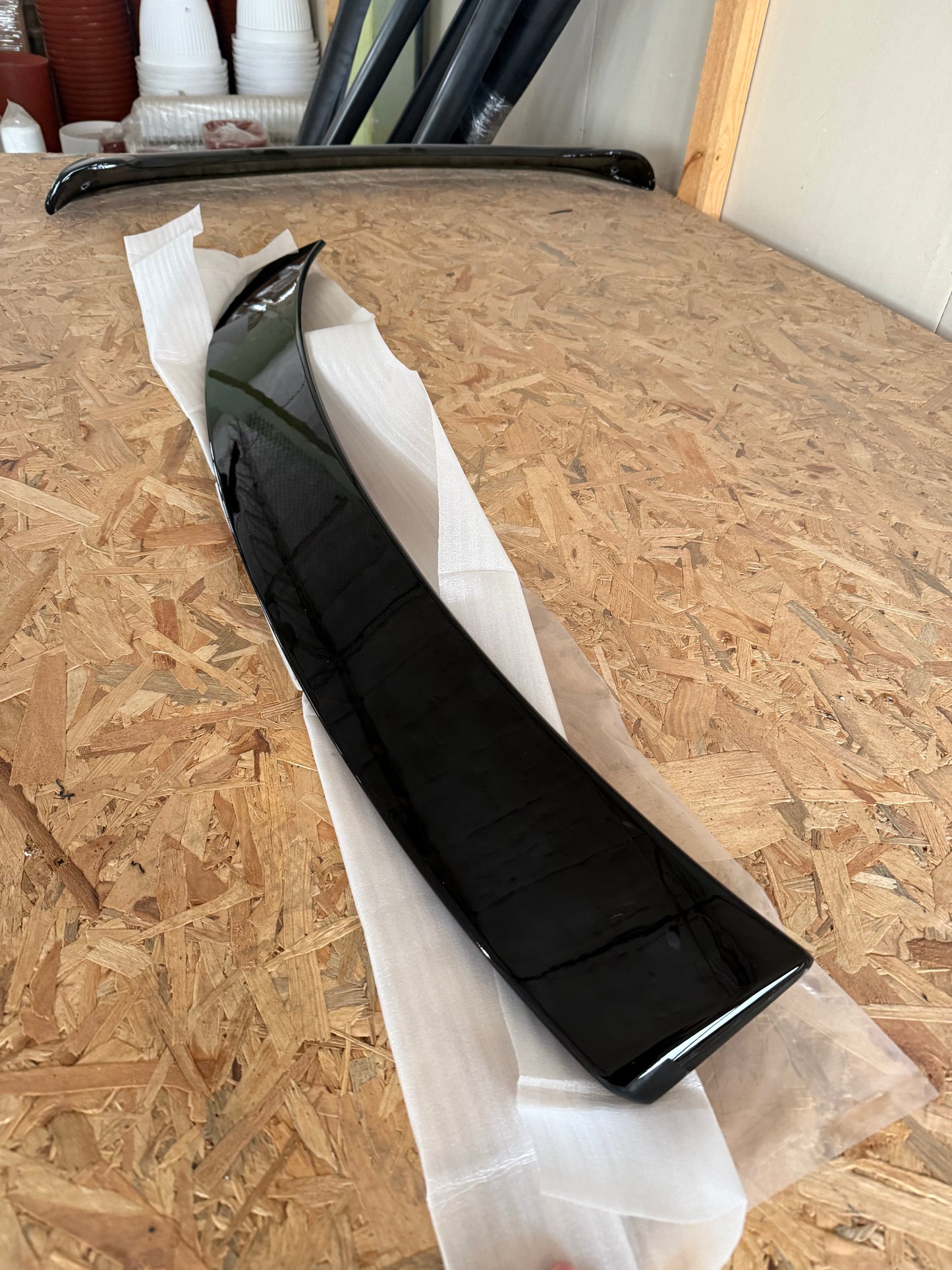 Eleron spate pentru Mercedes Clasa C W204 lac negru piano