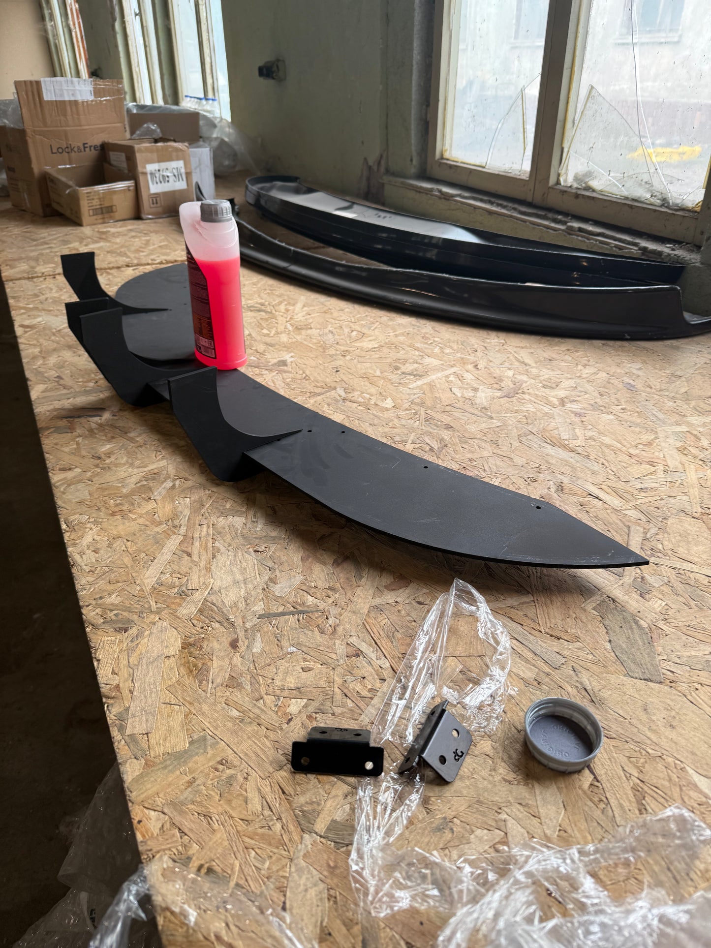 Difuzor spate R Max pentru Golf 5 – Negru mat, plastic ABS / 2003–2009