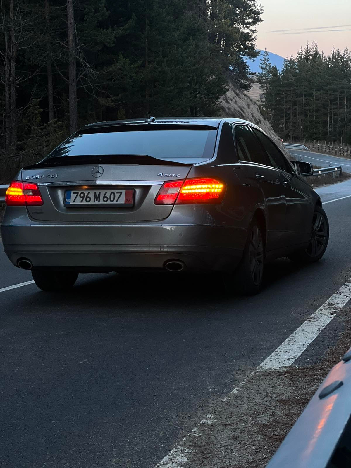 СПОЙЛЕР ЗА ЗАДНО СТЪКЛО ЗА E CLASS W212 ЧЕРЕН ПИАНО ЛАК