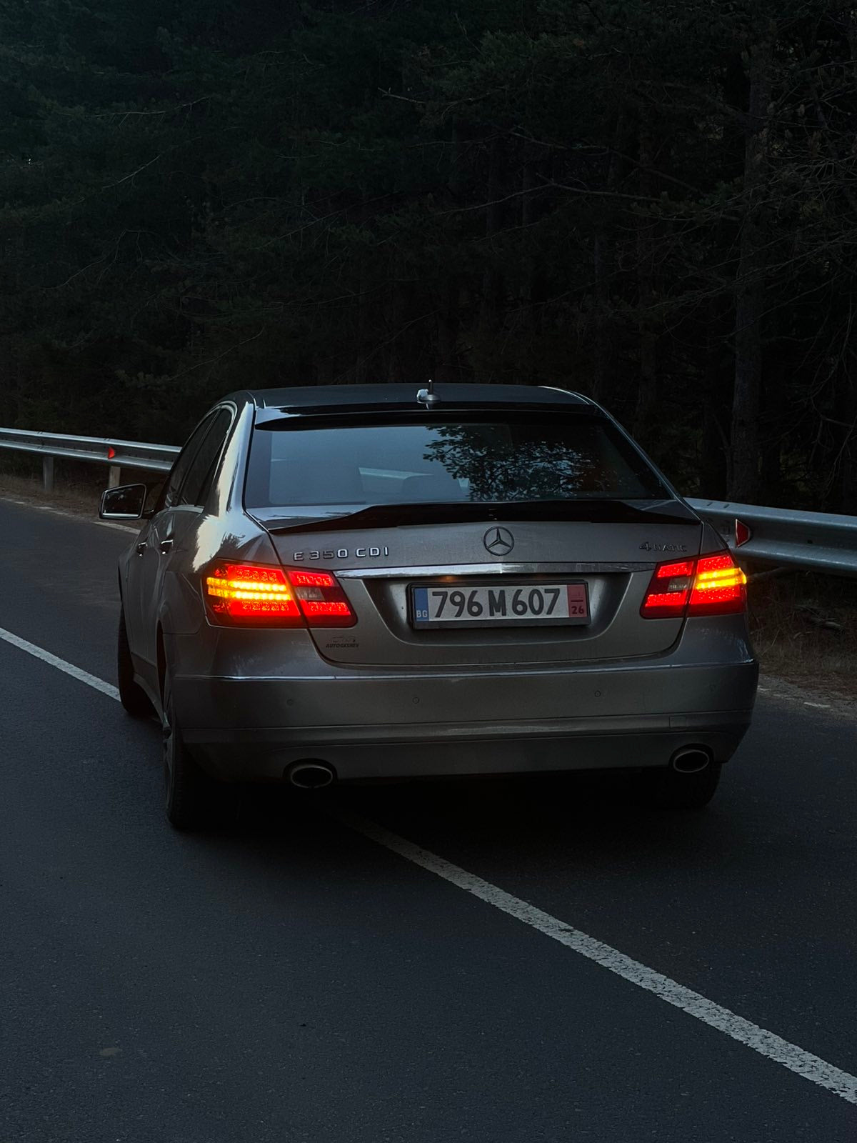 СПОЙЛЕР ЗА ЗАДНО СТЪКЛО ЗА E CLASS W212 ЧЕРЕН ПИАНО ЛАК