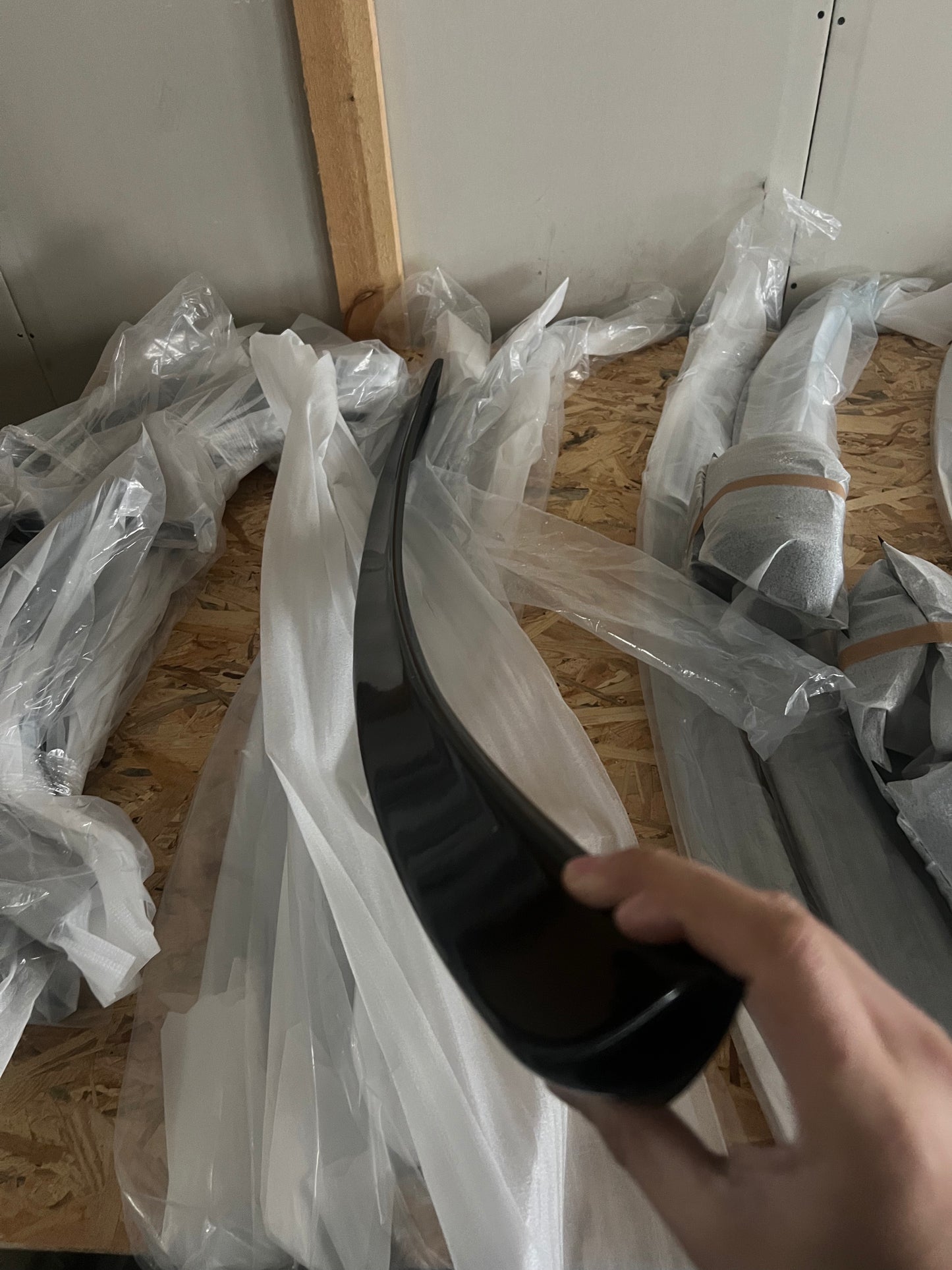 ЗАДЕН СПОЙЛЕР ЗА MERCEDES CLS W219 2005-2010