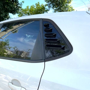 Accesorii tuning pentru geamurile laterale spate – VW Polo (2009–2017), negru lucios