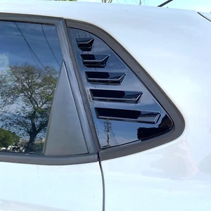 Accesorii tuning pentru geamurile laterale spate – VW Polo (2009–2017), negru lucios